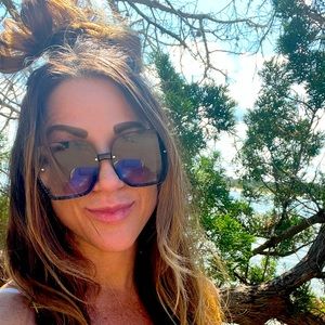 Meet your Posher, Stacy